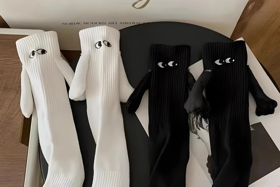 Unique Magnetic Couple Sock Gift Set